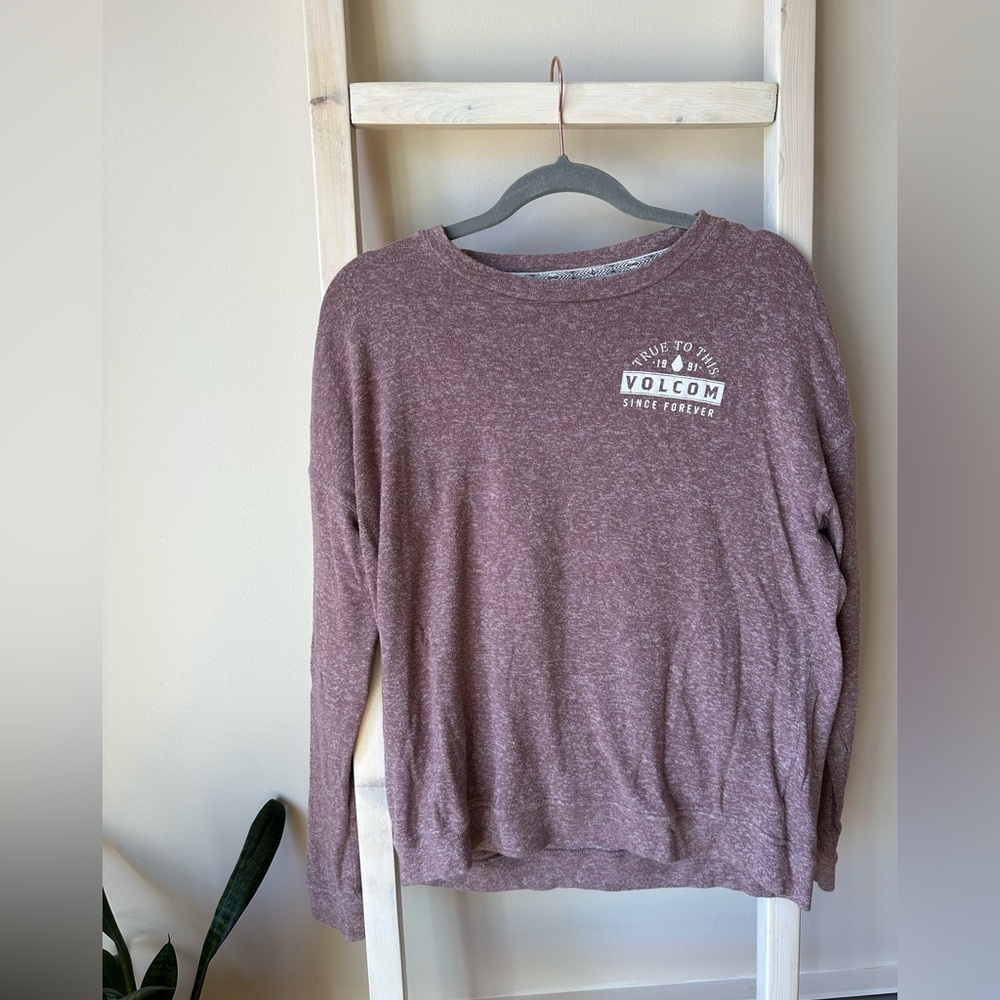 Volcom sweater